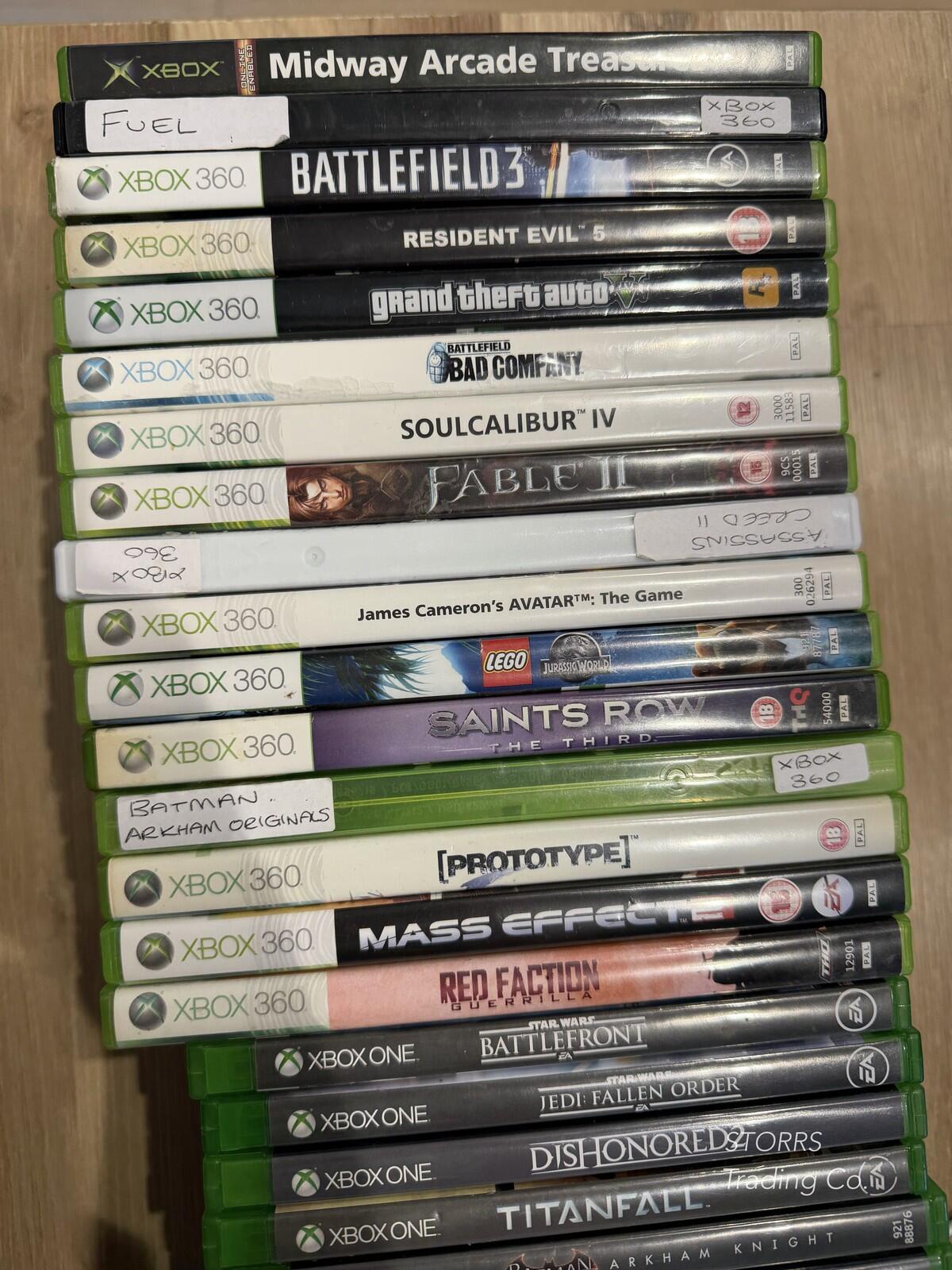 Xbox one S, 500gb bundle, 2 controllers, 34 games