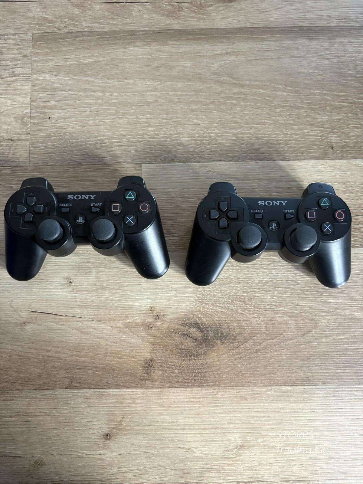 PS3 slim, 320gb, 2 controller