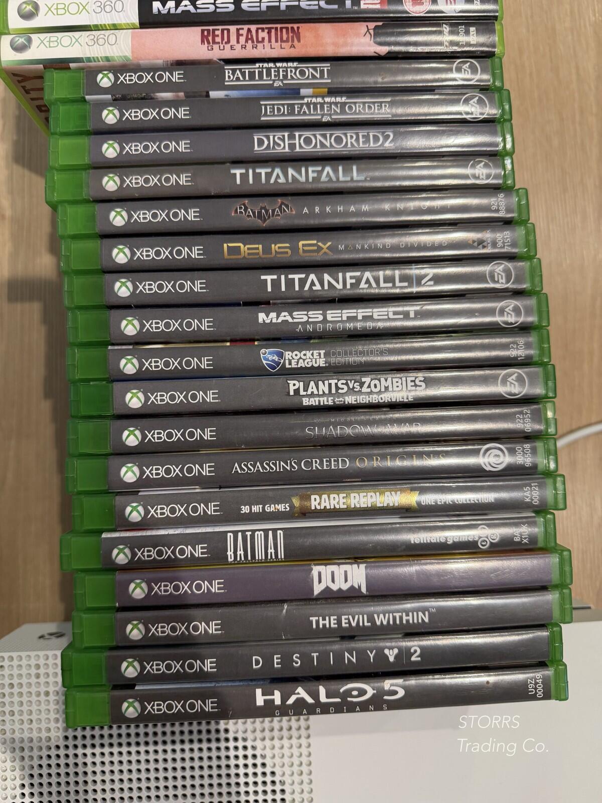 Xbox one S, 500gb bundle, 2 controllers, 34 games