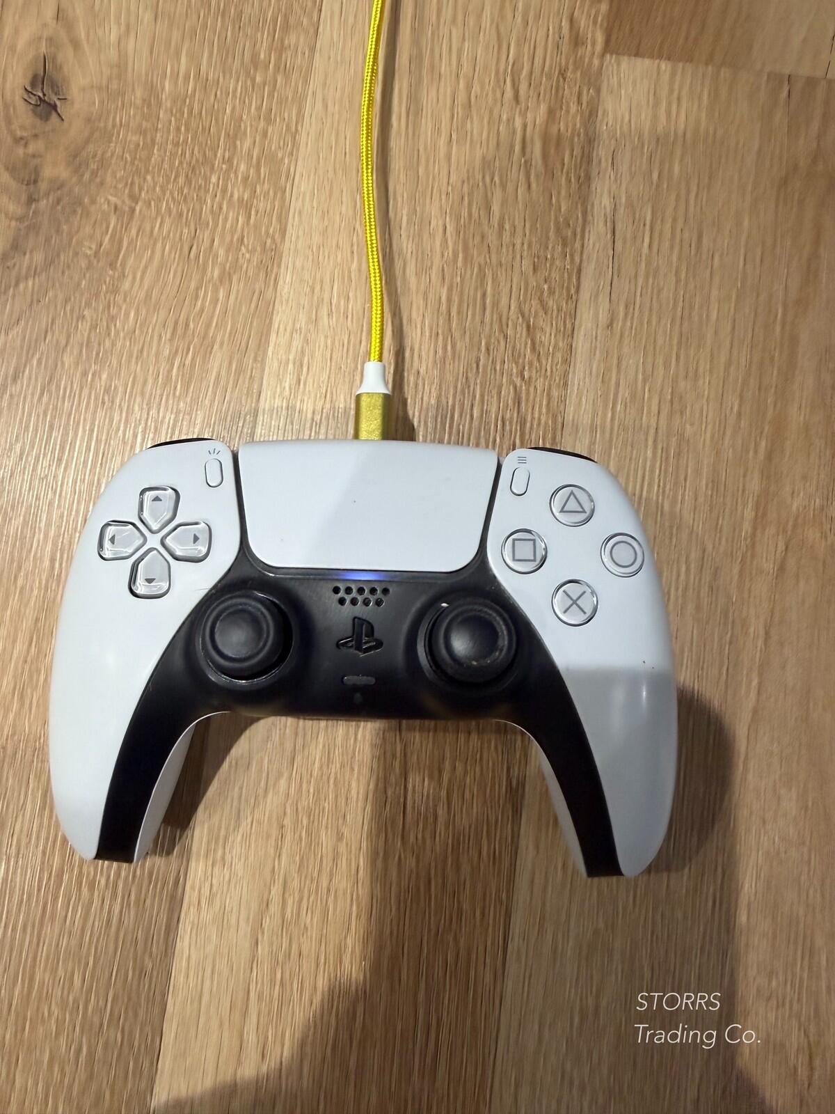 Ps5 slim digital, 1tb, 1 controller, all wires