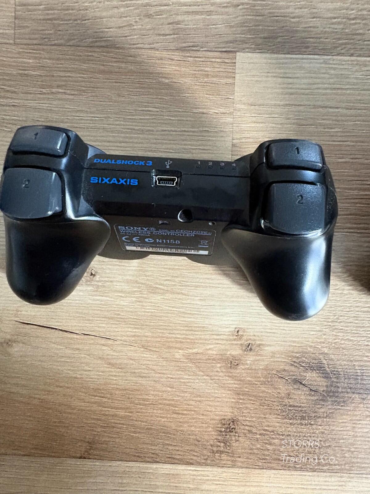 PS3 slim, 320gb, 2 controller