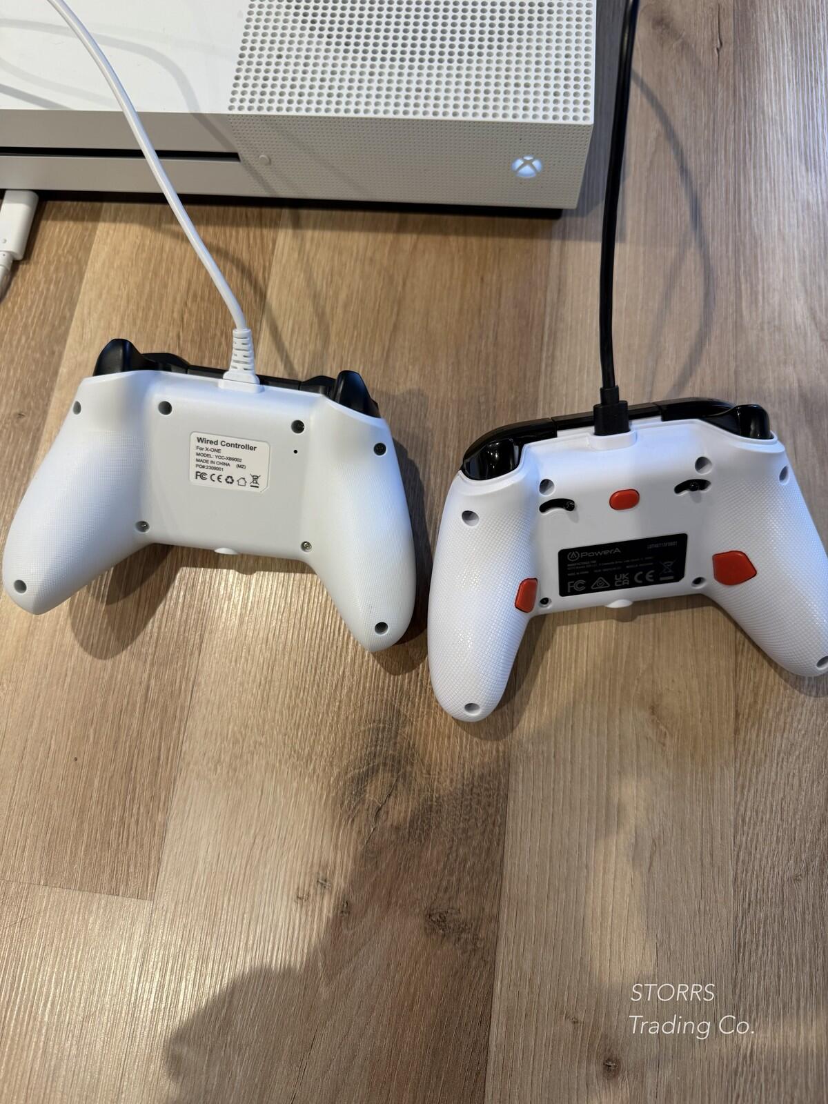 Xbox one S, 500gb bundle, 2 controllers, 34 games
