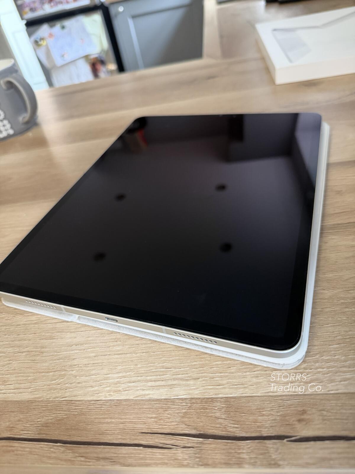 Apple iPad Pro 6th gen (2022) 12.9”, Apple Magic Keyboard & Apple Pencil