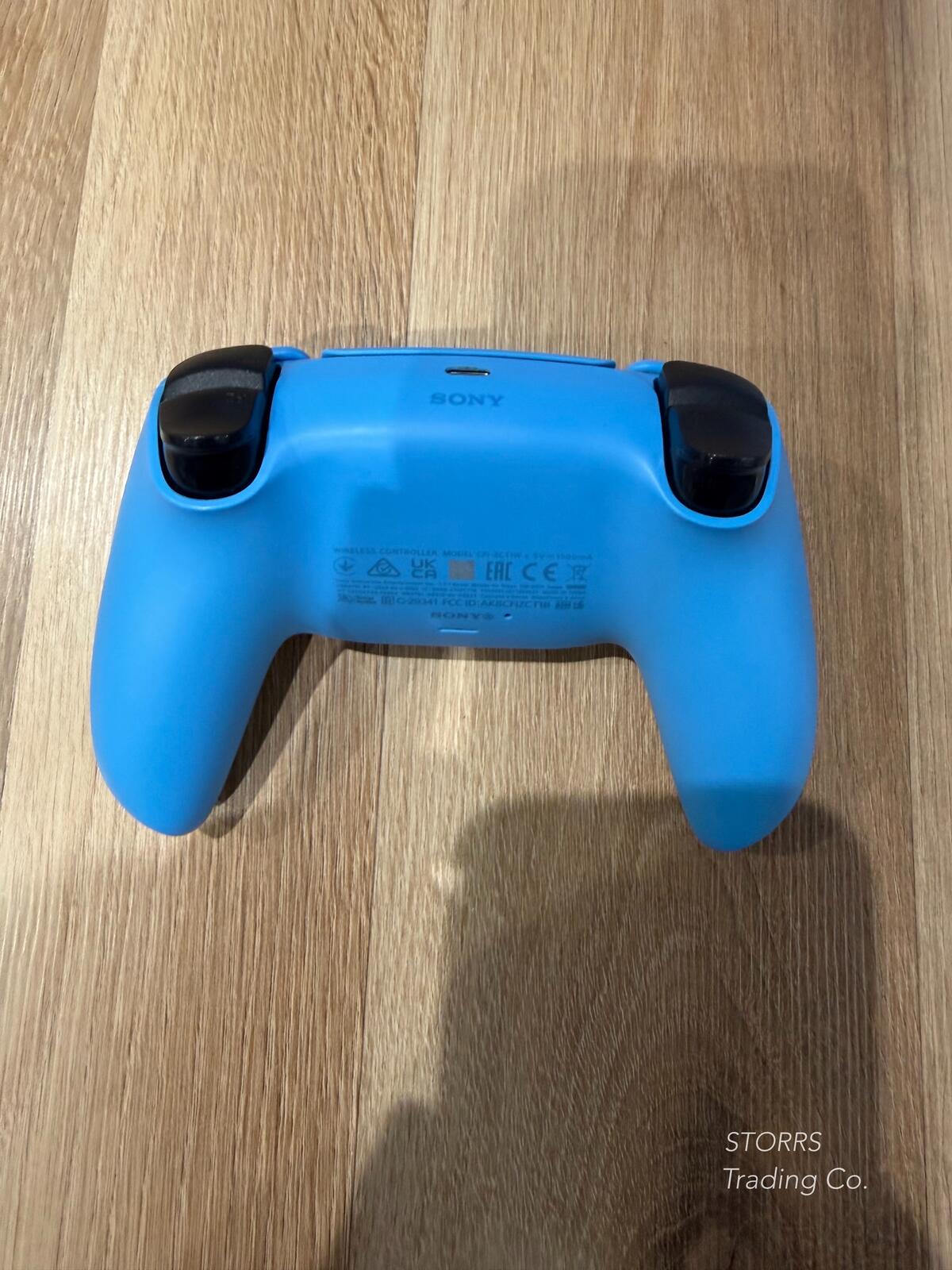 Ps5 slim digital, 1tb, black plates, 1 dualsense controller